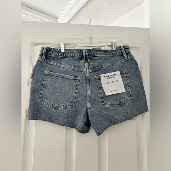 Good American Good Curve Short NWT - Picture 7 of 12